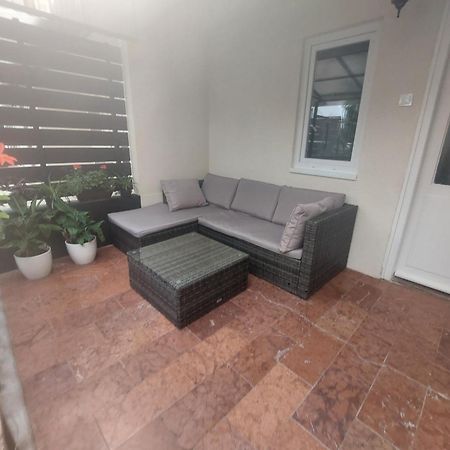 Appartement Otis Vendeghaz à Siófok Extérieur photo