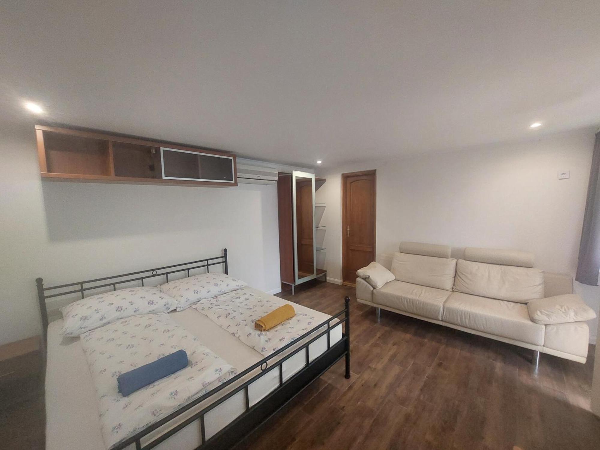 Appartement Otis Vendeghaz à Siófok Extérieur photo