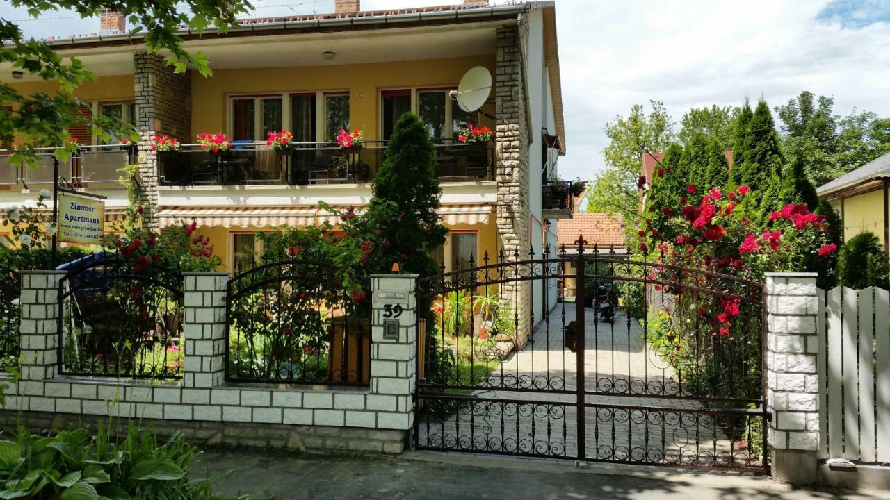 Appartement Otis Vendeghaz à Siófok Extérieur photo